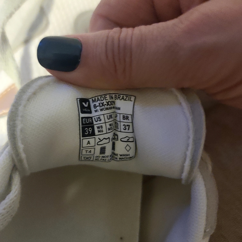 Veja Women's Sneakers in White, Light Gray & Gold - Picture 5 of 5